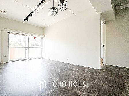 ここにはみんなが集い、食事と楽しい会話が始まるスペース。