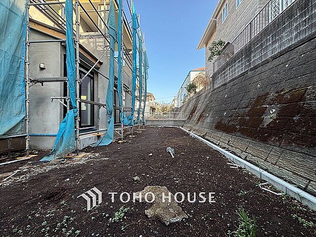 毎日の暮らしの中に癒しを与えてくれるお庭スペース。