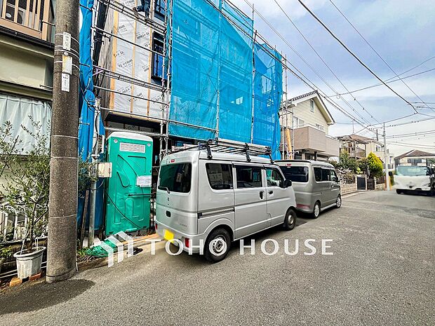 風を感じ解放感あふれる光に満ちた住まい。