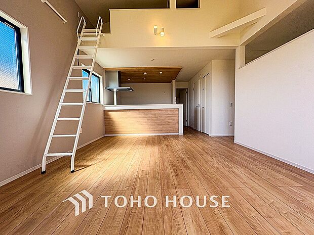 空気感という居心地の良いBGMは、暮らしのステージを彩り、心のやすらぎと満足感を与えてくれます。