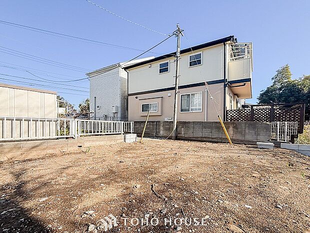 閑静な住宅地で小さなお子様がいるご家族にも安心な住環境が魅力です。