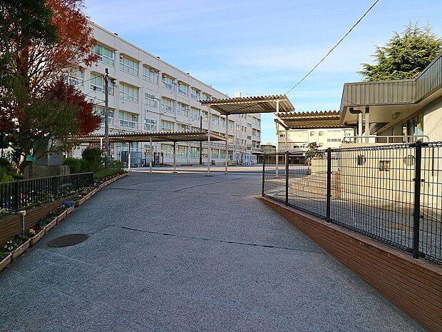 横浜市立大曽根小学校