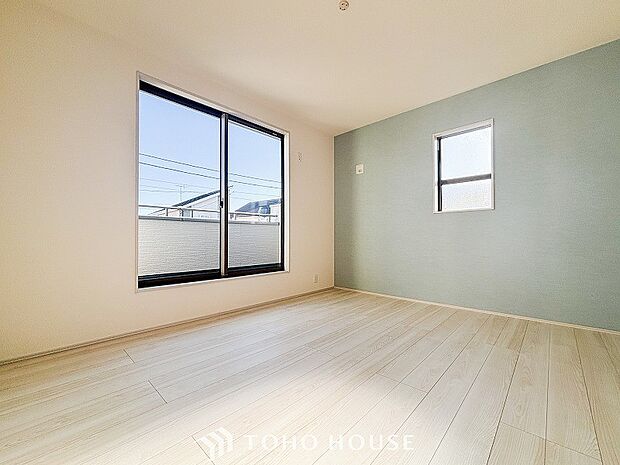 1日の疲れを癒し、心地よく寛げるようゆったりとした広さを確保しています。