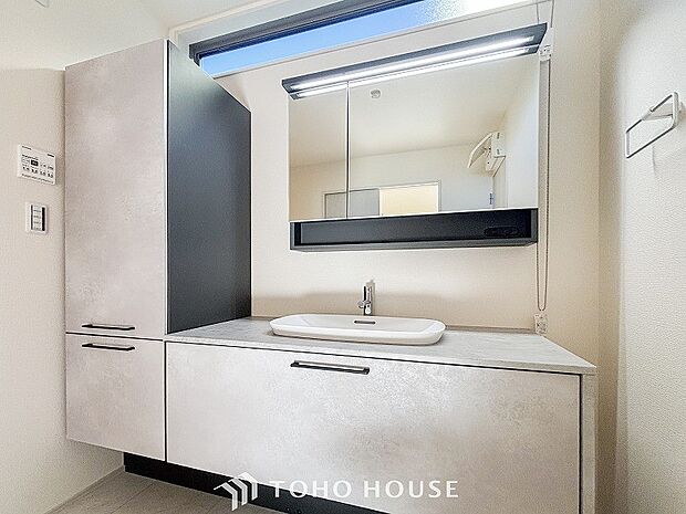 洗面台・洗面所清潔感のあるプライベート空間は、身だしなみチェックや肌のお手入れに最適です。