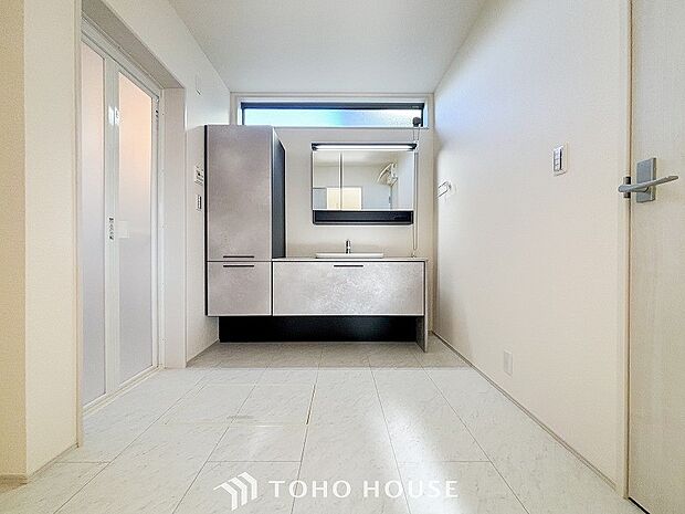 朝の慌ただしい時間でもホテルライクなスペースで余裕とゆとりを感じて頂けます。