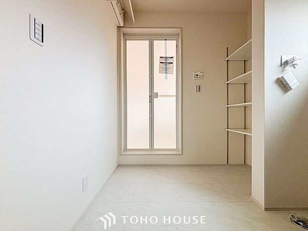 清潔感のあるプライベート空間は、身だしなみチェックや肌のお手入れに最適です。