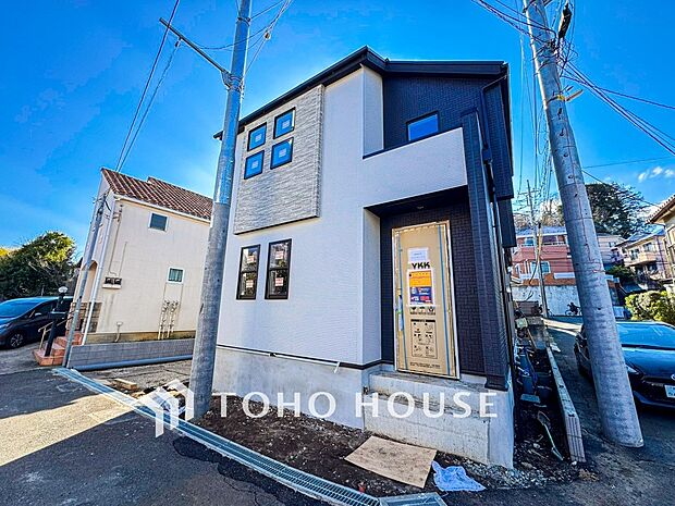 表現された空間は豊かな光と風を纏い、暮らしの時間を豊かにしてくれます。