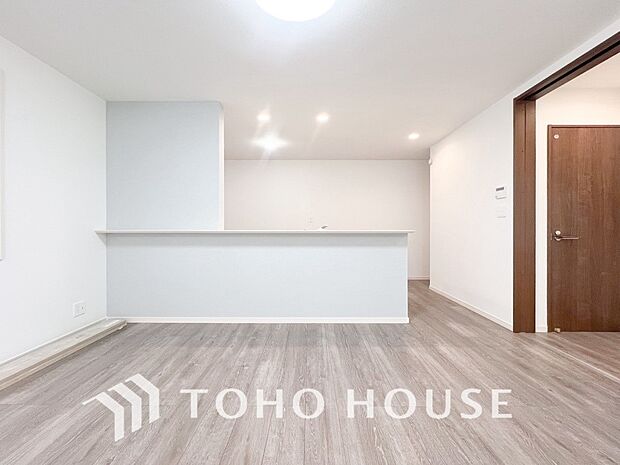 ここにはみんなが集い、食事と楽しい会話が始まるスペース。