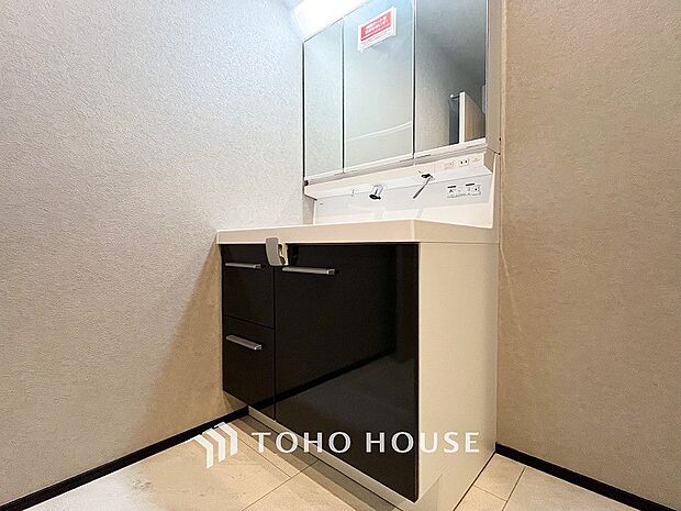 洗面台・洗面所洗面ボウルとカウンターが一体となり、お掃除しやすい洗面化粧台。