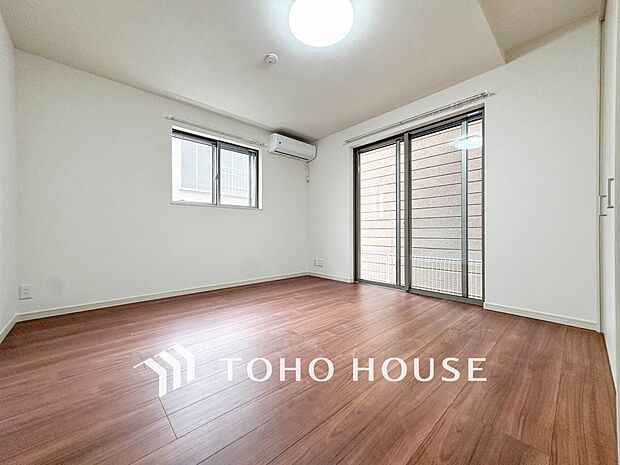 環境の良い場所にセンス良く暮らしたい、こだわりの室内には至福のシーンが繰り広げられます。