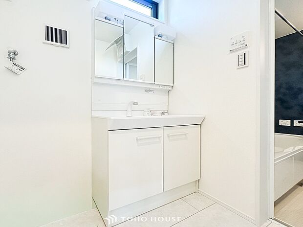 洗面台・洗面所清潔感のあるホワイトでまとめられ、ゆったり落ち着いてお使い頂けます。