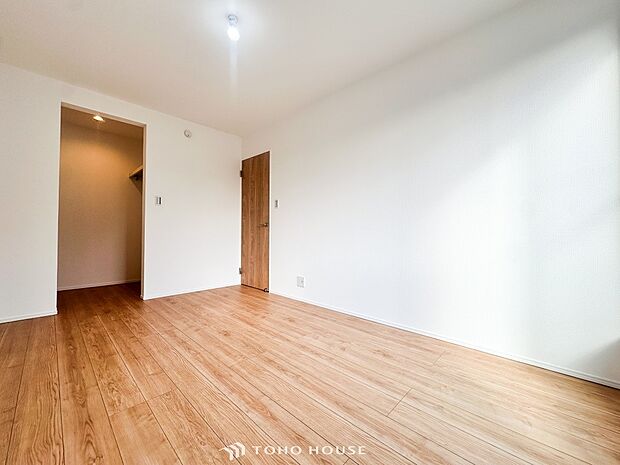 環境の良い場所にセンス良く暮らしたい、こだわりの室内には至福のシーンが繰り広げられます。