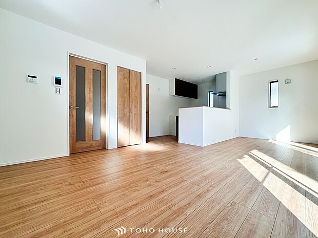 空気感という居心地の良いBGMは、暮らしのステージを彩り、心のやすらぎと満足感を与えてくれます。