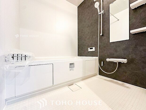 一日の疲れが癒される優雅なバスタイムを堪能できるゆとりあるバスルームです。