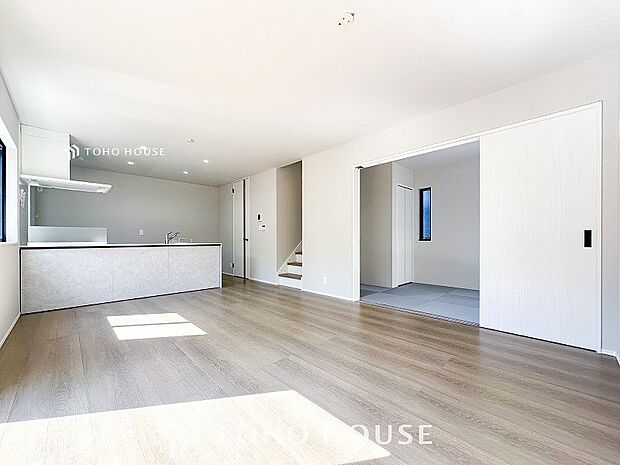 ここにはみんなが集い、食事と楽しい会話が始まるスペース。