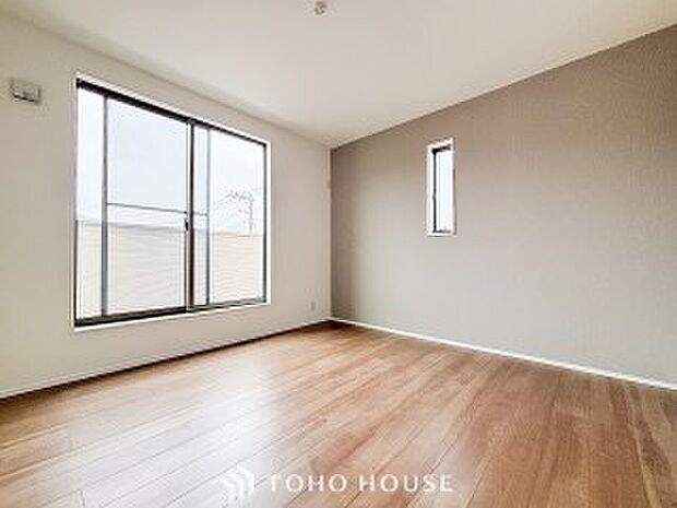 1日の疲れを癒し、心地よく寛げるようゆったりとした広さを確保しています。