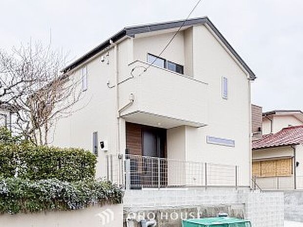 表現された空間は豊かな光と風を纏い、暮らしの時間を豊かにしてくれます。