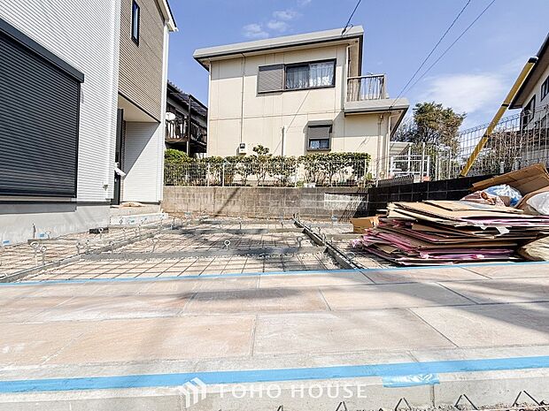 カースペースもゆとりある空間を保っています。