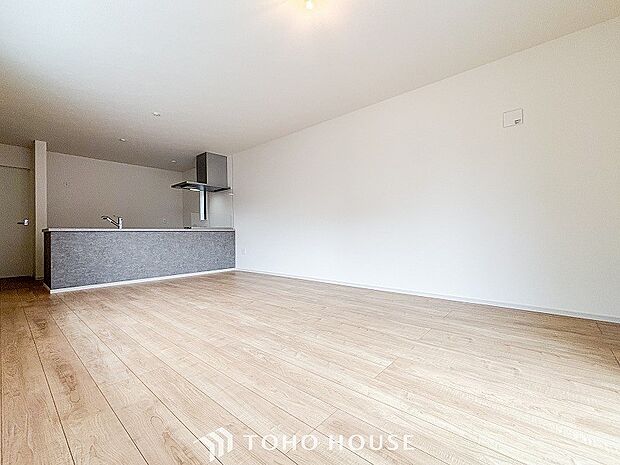 あたたかい日差しがたっぷり降り注ぐLDKは自然と家族の顔があかるい笑顔に。