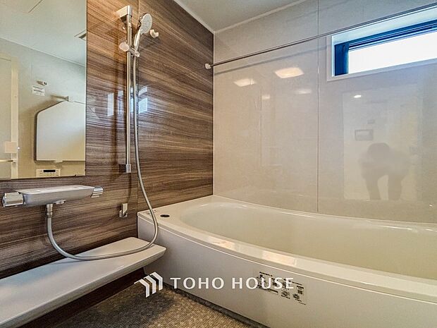 一日の疲れが癒される優雅なバスタイムを堪能できるゆとりあるバスルームです。