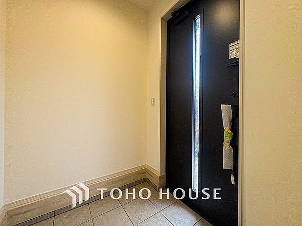 居住者の帰り、訪れる方を優しく迎えてくれる玄関です。
