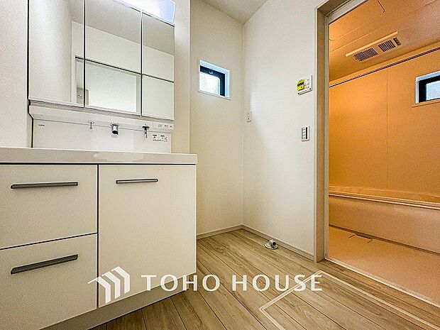 ご家族の1日が始まり、1日の終わりを締めくくる洗面空間。