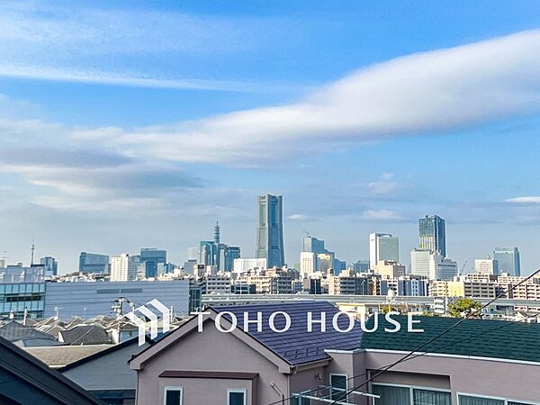 開放的で気持ちの良い眺望と青い空を満喫できます。