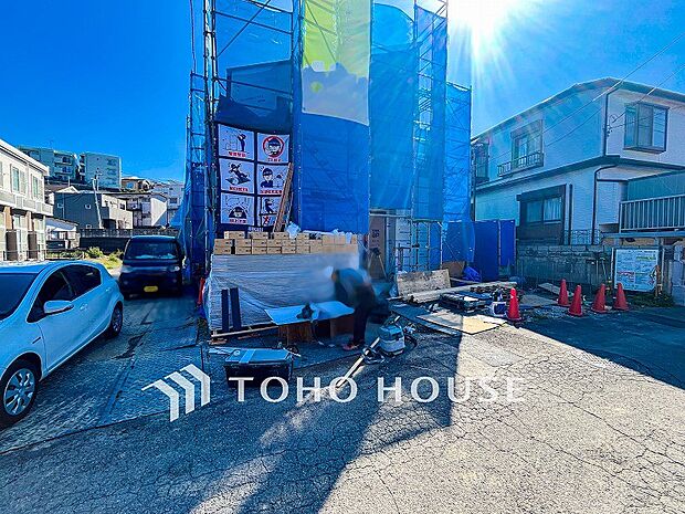 風を感じ青い空から太陽の恵みを感じる温もり溢れる佇まい。