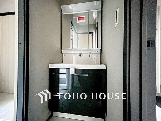 洗面台・洗面所清潔感のあるプライベート空間は、身だしなみチェックや肌のお手入れに最適です。