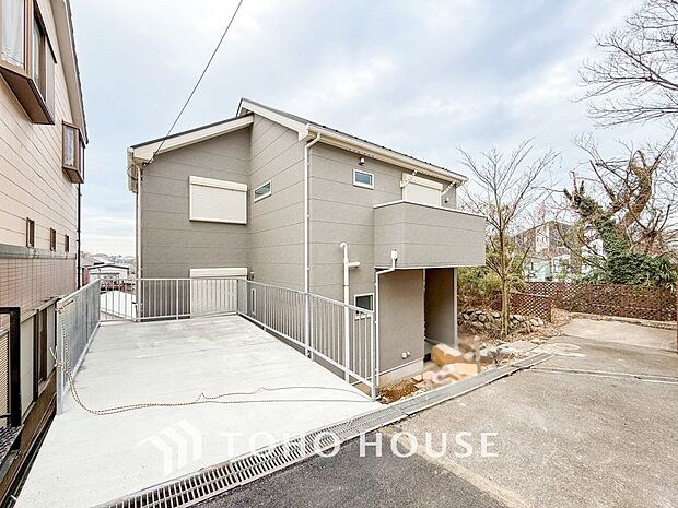 忙しく過ぎゆく日常を置き去るほど、ゆったりした時間が流れる住環境。