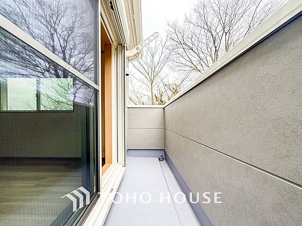 お部屋にも爽やかな風と暖かく柔らかな日差しが差し込み、毎日の暮らしを豊かに彩ります。