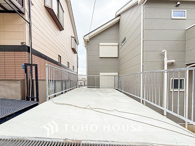 カースペースもゆとりある空間を保っています。