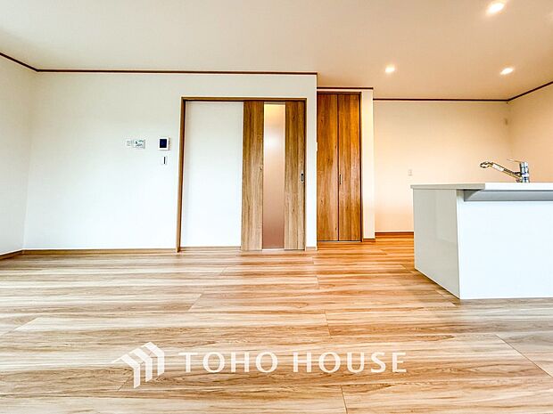 空気感という居心地の良いBGMは、暮らしのステージを彩り、心のやすらぎと満足感を与えてくれます。