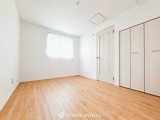 収納スペースもあり、生活しやすい居住スペースです。