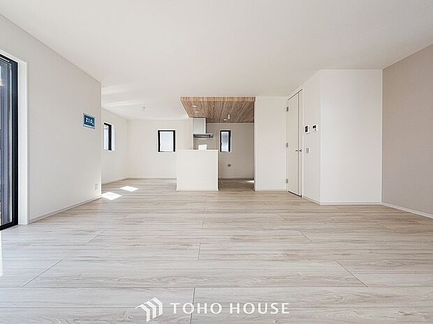 空気感という居心地の良いBGMは、暮らしのステージを彩り、心のやすらぎと満足感を与えてくれます。