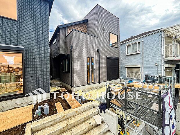 毎日の暮らしの中に癒しを与えてくれるお庭スペース。