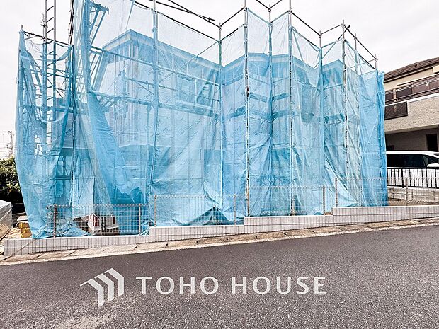 風を感じ青い空から太陽の恵みを感じる温もり溢れる佇まい。