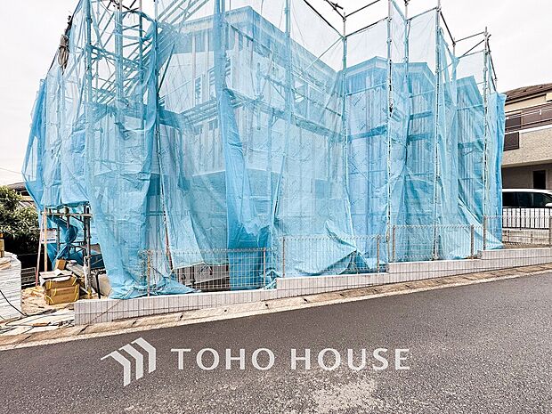 時代の流れに惑わされないシックなカラートーンで街並みに溶け込む外観。