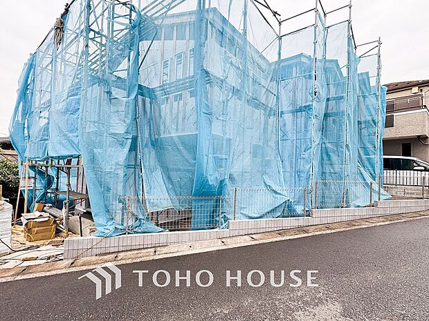 時代の流れに惑わされないシックなカラートーンで街並みに溶け込む外観。