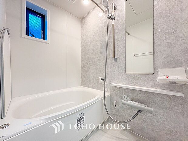 一日の疲れが癒される優雅なバスタイムを堪能できるゆとりあるバスルームです。