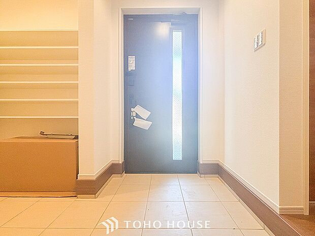 居住者の帰り、訪れる方を優しく迎えてくれる玄関です。