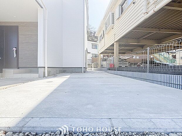 カースペースもゆとりある空間を保っています。