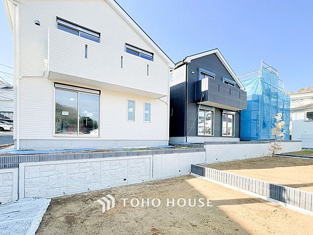 表現された空間は豊かな光と風を纏い、暮らしの時間を豊かにしてくれます。