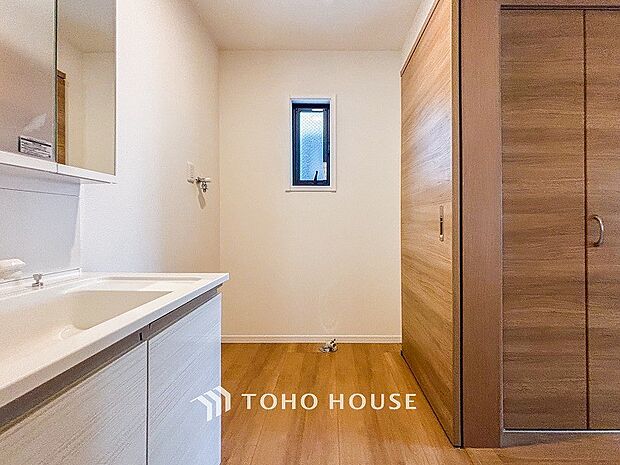 ご家族の1日が始まり、1日の終わりを締めくくる洗面空間。