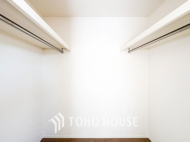 衣類だけでなく大きな荷物も収納でき、お部屋がすっきりします。