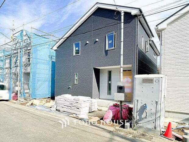 表現された空間は豊かな光と風を纏い、暮らしの時間を豊かにしてくれます。