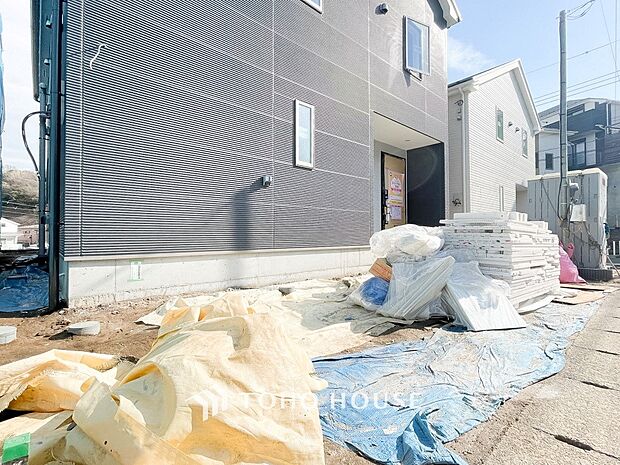 カースペースもゆとりある空間を保っています。