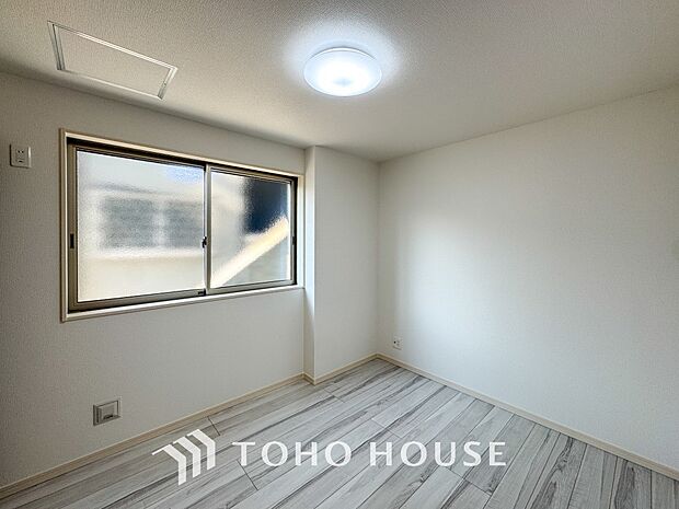 1日の疲れを癒し、心地よく寛げるようゆったりとした広さを確保しています。