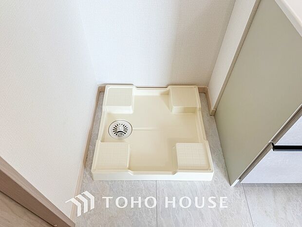 洗濯機を配置しても十分なスペースを確保しております。