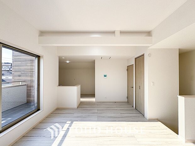 開放感あるリビングダイニング。ご家族とのんびりしたひと時を過ごせますね。